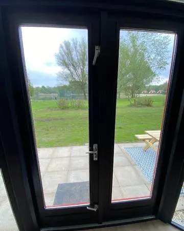 Broeckhuys Lakeview Vip Bungalows 6p With Sauna Aan Het Water Met Wijds Uitzicht Hotel Ewijk