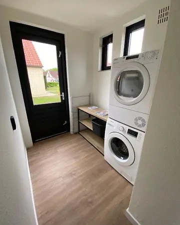 Broeckhuys Lakeview Vip Bungalows 6p With Sauna Aan Het Water Met Wijds Uitzicht Holiday home *