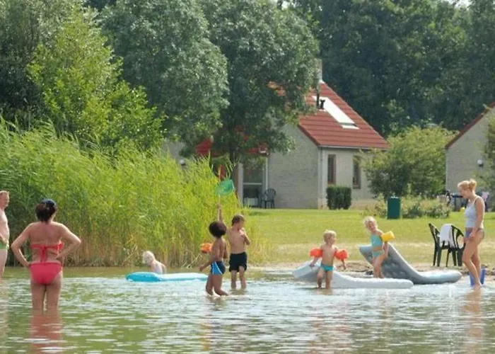 Otel Broeckhuys Lakeview Vip Bungalows 6p With Sauna Aan Het Water Met Wijds Uitzicht