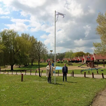 Broeckhuys Lakeview Vip Bungalows 6p With Sauna Aan Het Water Met Wijds Uitzicht Ewijk